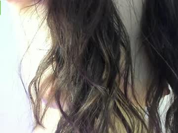 webcam girl lucie_beltran capture image #4016793