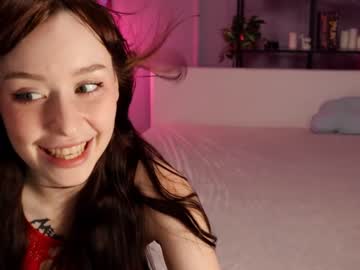 webcam girl ella_knockers_xl capture image #3272400