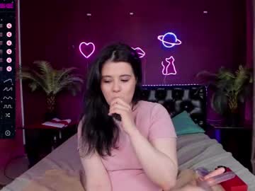 webcam girl sharlotte_gilbi capture image #3105482