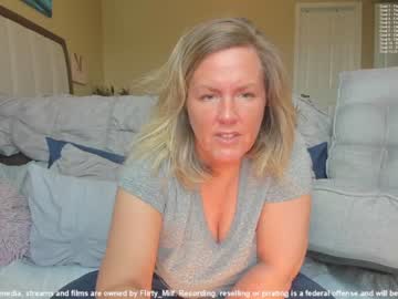 webcam girl flirty_milf capture image #1743129