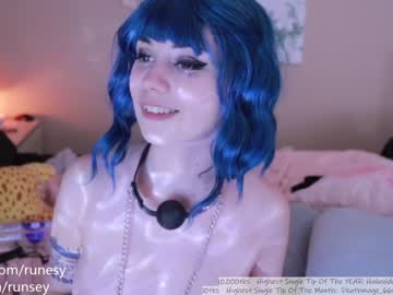 webcam girl runesy capture image #2323081