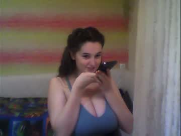 webcam girl emmika_ capture image #2048885