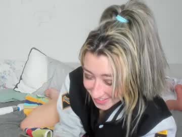 webcam girl sluttylilsister capture image #1383007