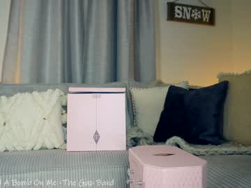 webcam girl x_lily_x capture image #4609392