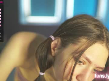 webcam girl angels_kiss capture image #4486445