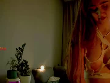 webcam girl hannah_look3r_ capture image #2315023