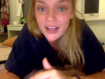 webcam girl queen_bee_22 capture image #5368387