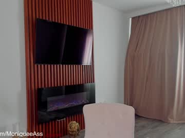 webcam girl moniqueeass capture image #3677061