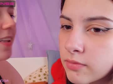 webcam girl iliziamain capture image #2546513