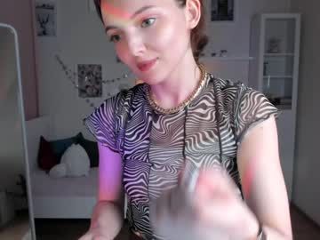 webcam girl whereweland capture image #4780848