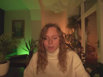 webcam girl chillwithkira capture image #1188645