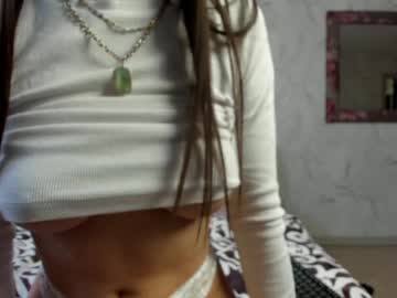 webcam girl holy_boobs_amg capture image #236388
