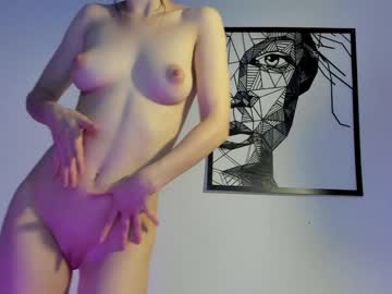 webcam girl lucie_beltran capture image #4761793