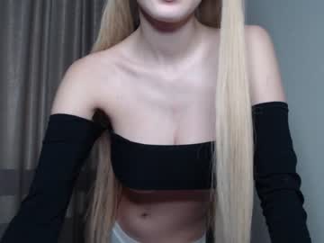 webcam girl shy_hott1e capture image #2546314