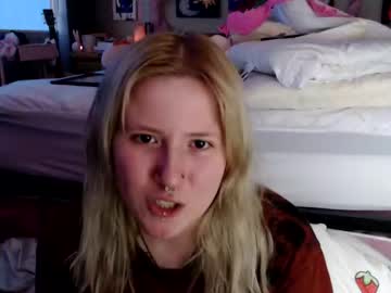 webcam girl myymelodyy666 capture image #5239075