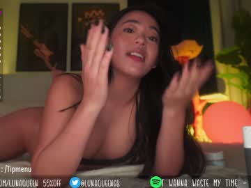 webcam girl lunaqueeeen capture image #4322198