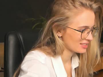webcam girl linellali capture image #4065755