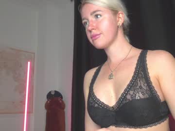 webcam girl xtina__ capture image #4179713