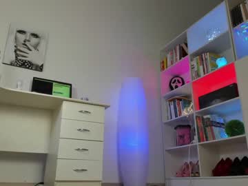 webcam girl motorboat_me capture image #5290851