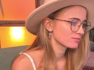 webcam girl linellali capture image #3906872