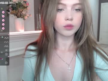 webcam girl small_blondee capture image #3914925