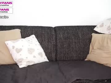 webcam girl h_o_t_w_i_f_e capture image #2737649