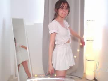 webcam girl y_u_m_i_k_a capture image #2793951