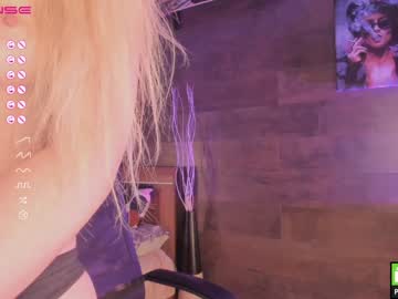 webcam girl yolandabertha capture image #5181758