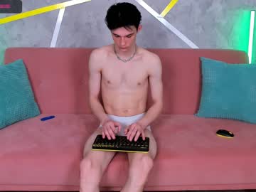 webcam man aaron_yam capture image #2634486