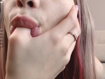 webcam girl kira_street capture image #4344642