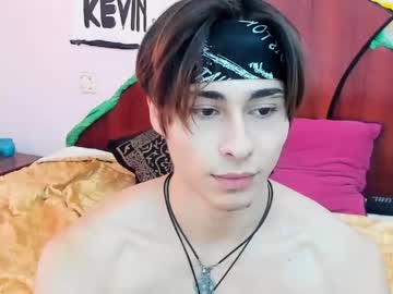 webcam man kevin_hug capture image #3562224