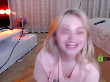 webcam girl shy_blondiee capture image #5210372