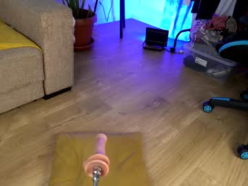 webcam girl naughtyrider69 capture image #1881296