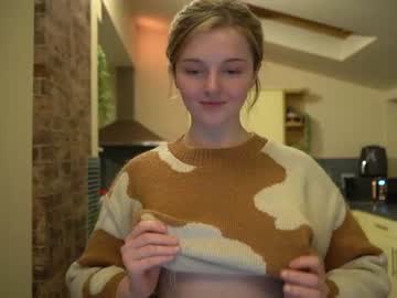 webcam girl lucydelovely capture image #4856087