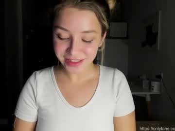 webcam girl sun_shine_baby capture image #3689135
