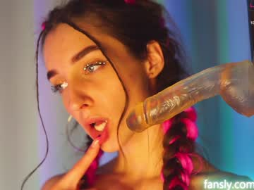 webcam girl angels_kiss capture image #2703548