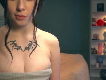 webcam girl ella_knockers capture image #1740134