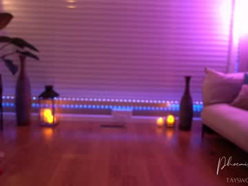 webcam girl phoenix_taylor capture image #1555239