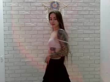 webcam girl monicabelluccii capture image #5602545