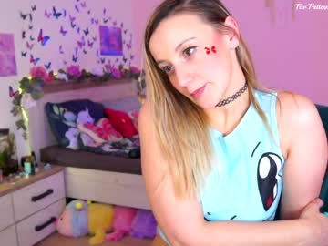 webcam girl juicyandthepussyblvd capture image #1949989