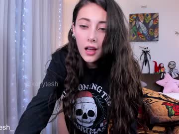 webcam girl kellytesh capture image #1209217