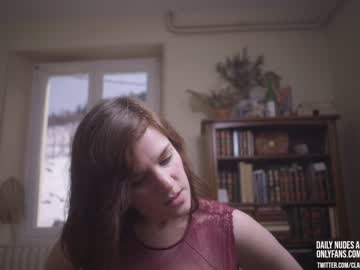 webcam girl claire_moulin capture image #1674613