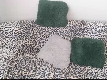 webcam girl emerald_kittycat capture image #1827017