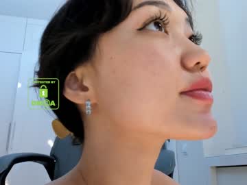 webcam girl lee_yoona capture image #1178190