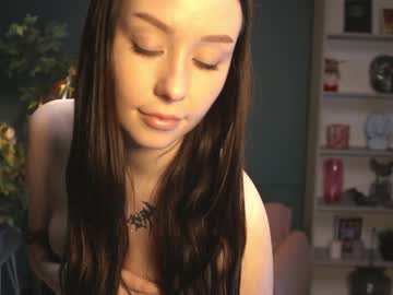 webcam girl ella_knockers capture image #1827561