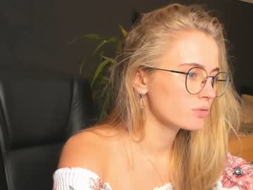 webcam girl linellali capture image #3973984
