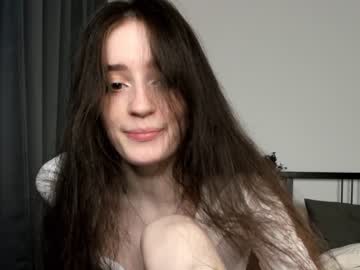webcam girl lisawoo capture image #4512083