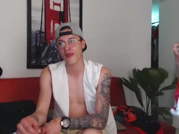 webcam man fratguysonline capture image #3759737