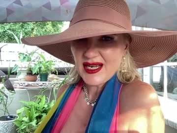 webcam girl gl1tter_barbie capture image #1991343