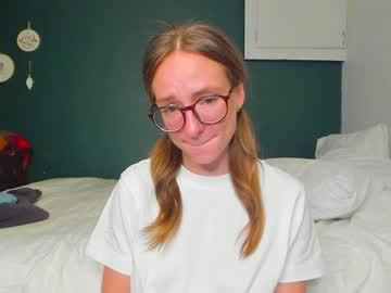 webcam girl innocentprovenguilty capture image #4847970